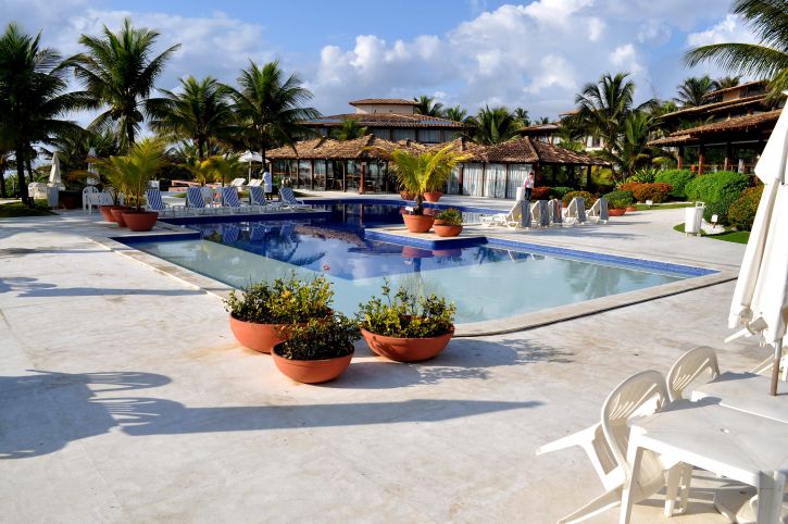 Free picture: beautiful, luxury, home, swimming, pool, sunbeds Free picture: beautiful, luxury, home, swimming, pool, sunbeds