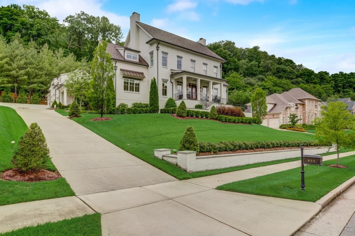 Selling an Inherited House: The Stress-Free Guide | Redfin